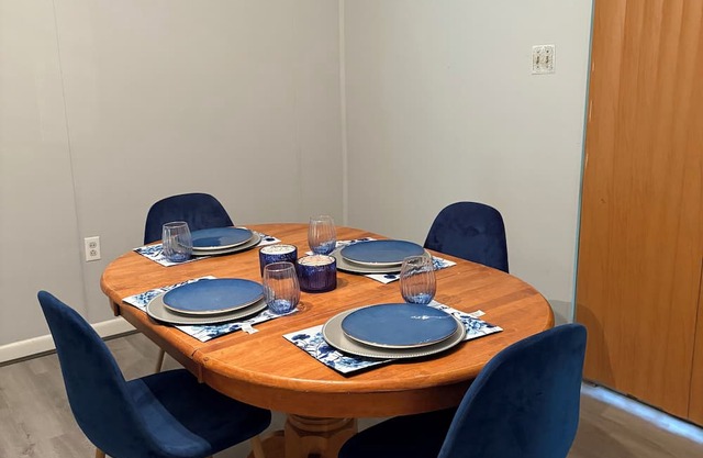 Nice 3bedroom house in quiet neighborhood less than 10 mins from Masters