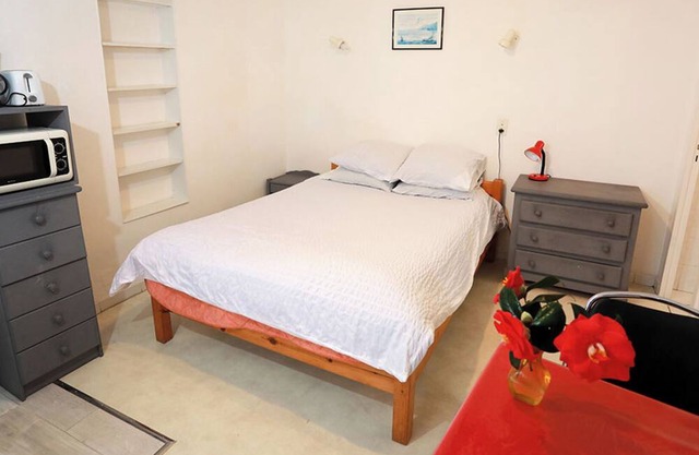 Relaxing Escape in Dax – Chic Studio with Patio, Wi-Fi & Access to Thermal Baths