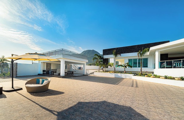 Luxurious 5-bedroom villa with WiFi, AC in the bedroom, enchanting Puerto Plata