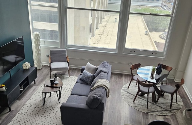Ste 507 Heart of Downtown-Free Parking-Indoor Skywalk Access