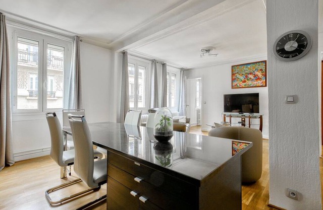 Charming apartment near the Arc de Triomphe