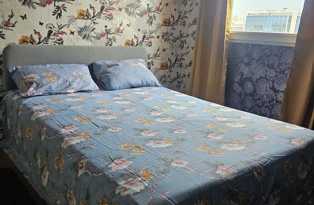 Shared room in evry city center. Near train station and university
