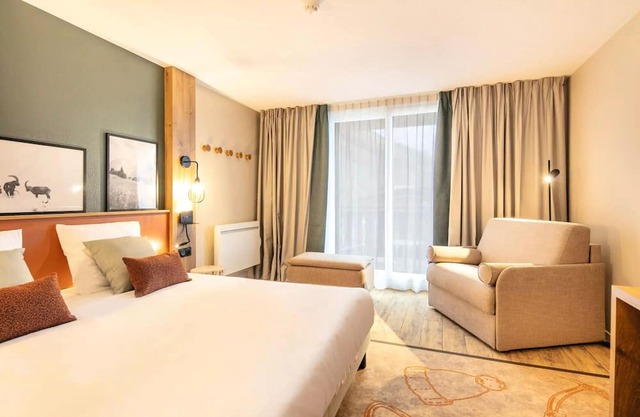 Belambra Clubs Les 2 Alpes Les Crestes - All inclusive - Premium Room 2 Adults Corner Night View Impregnable