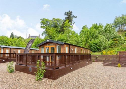 Woodland 17 Hot tub Lodge