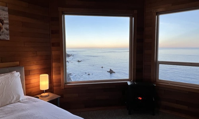 Kodiak House | Cliffside Oceanview home with views of the channel