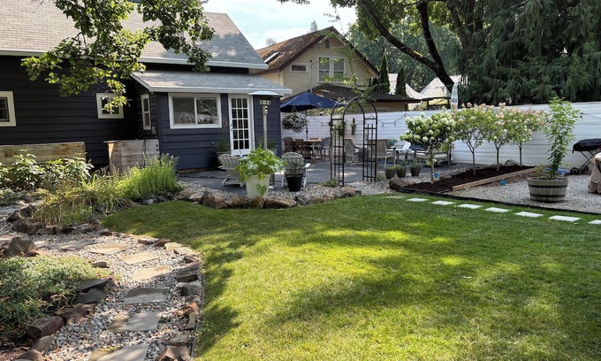 Coeur d'Alene Cottage | Cozy cottage with historic charm steps from Lake Coeur d’Alene!