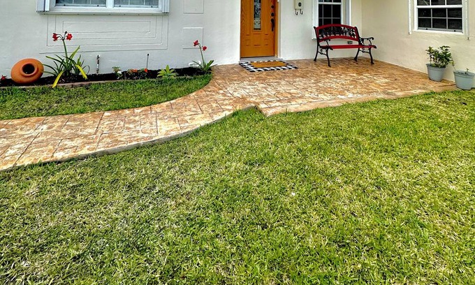 Sunset House | Spacious, family friendly home in the heart of Miami