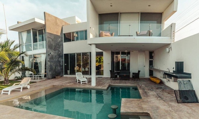 Chelem Villa | Breathtaking loft-style 3BR beach Villa, feel the