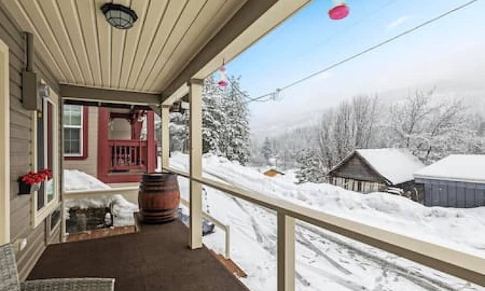 Mullan House | Cozy Hideaway, Near Ski Lookout Pass