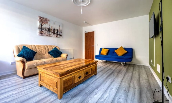 City Centre Glasgow Apartment | Dalhousie Lower Apartment