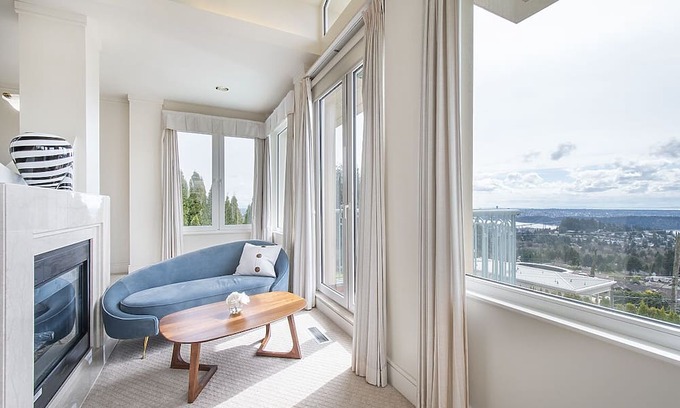 West Vancouver House | Spectacular, Water View House!