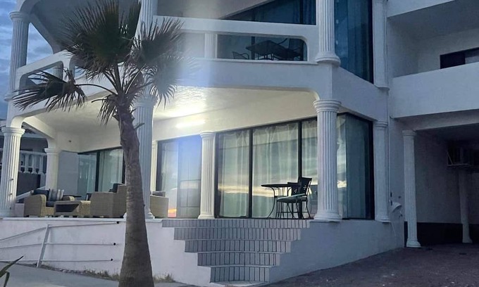 Puerto Penasco House | 10 bdrm 5 kitchen Rent 6 bdrm Main House @ base price or add more casitas