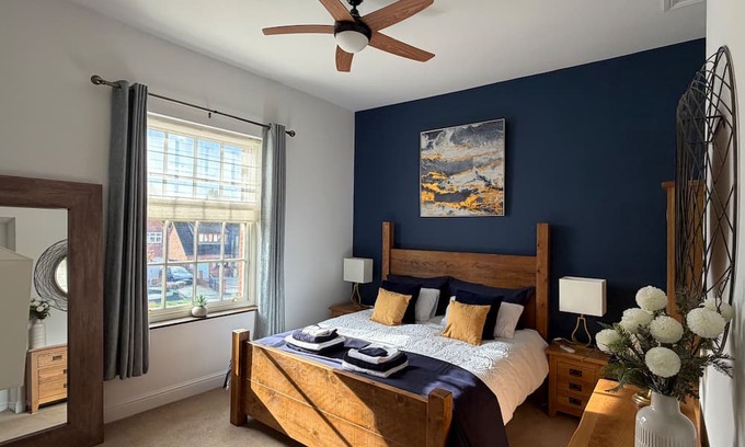 Alveley Apartment | Apartment - Sleeps 4 - Near Nec & Airport