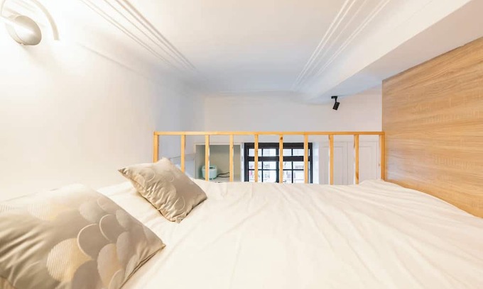 Huaihai Road Commercial Area Apartment | Shanghai Hills & Gefii Kumomon Family