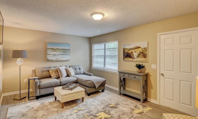 Palmetto Dunes Cottage | Renovated 2BR Hilton Head Home Walk to Shops