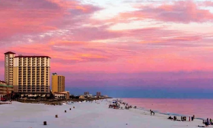 West Pensacola House | Modern 2BR Home w King Suite - Vet-Owned-Pets OK