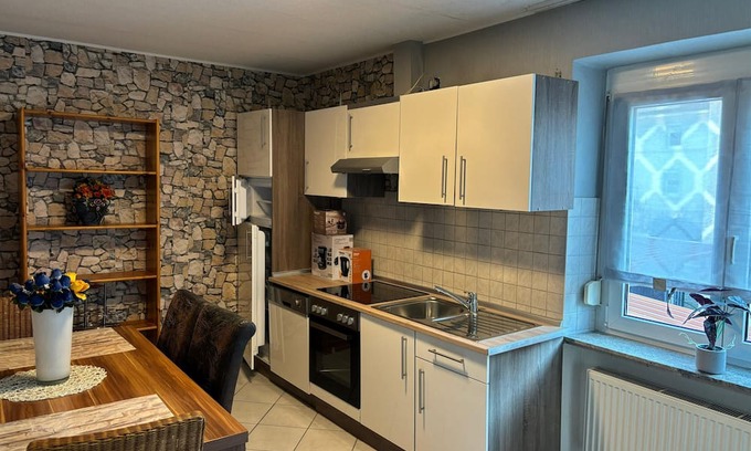 Singen Apartment | Apartment 'Francesco' with Mountain View and Wi-Fi