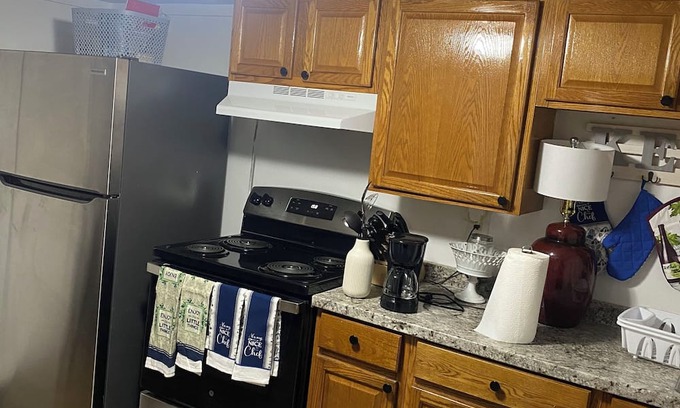 Beaver Hills House | Charming 1-bedroom in a house with utility included New Haven/Yale University