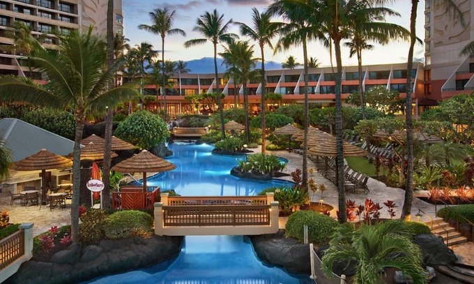 Lahaina Resort | Spectacular Resort on gorgeous Kaanapali Beach