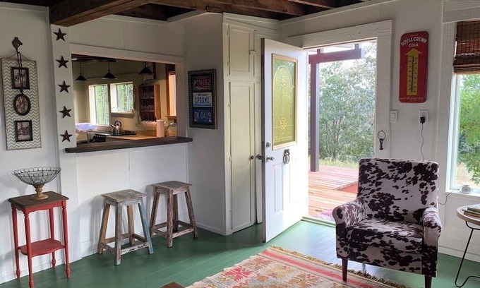 Julian Cabin | Cozy Rustic Cowboy Cabin Pet Friendly only 1 Mile from Village