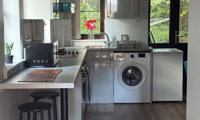 Amersham Apartment | One bed ground floor apartment 2 mins walk from the Met line