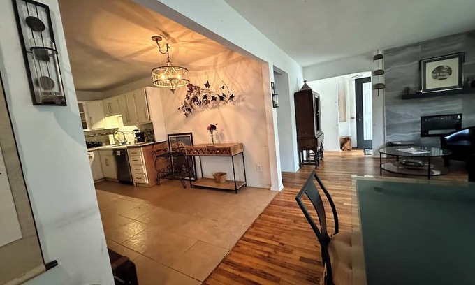 East Quogue Apartment | Delightful apartment by the sea in quiet hamlet on the East End with extra beds!