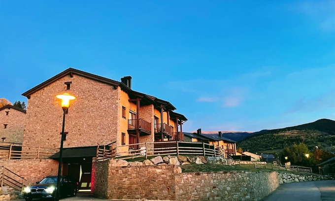 Osseja Apartment | Renovated apartment with private garden, parking, swimming pool and high speed WiFi