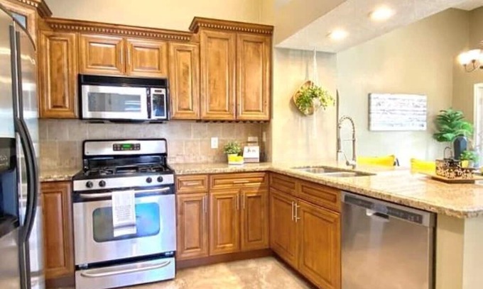 Barker House | 20 mins to HOU -Exquisite Getaway w/Max Amenities