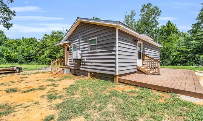 Starkville House | Relaxing | Private | Family Friendly