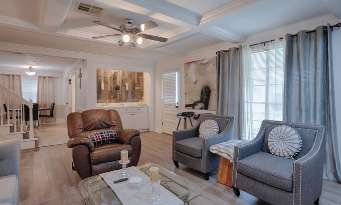 Kenner - Louis Armstrong International Airport Bed & Breakfast | Voodoo Vibes Villa - Family Favorite and comfort