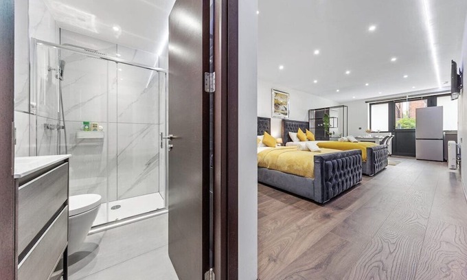Golders Green Apartment | Luxury Studio in London Sleeps 4
