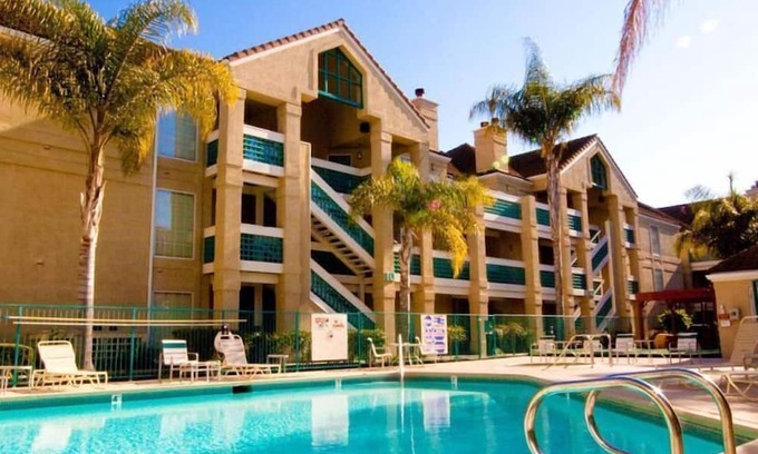 Sunnyvale House | 3 Cozy Rooms w/Coffee Maker, Microwave, & Complimentary Breakfast