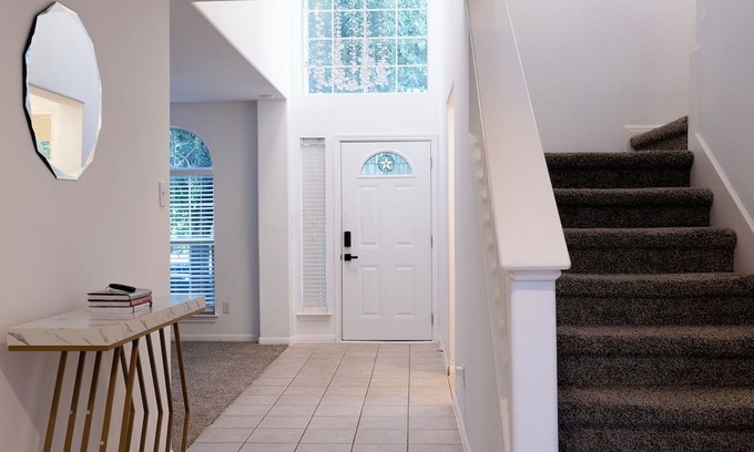 Manor Villa | Spacious Modern Event Home Minutes from Domain