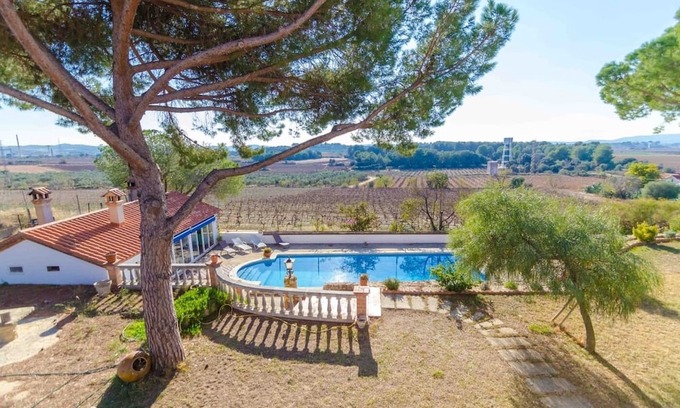 Banyeres del Penedes Villa | Alvent - Xeckin Holidays