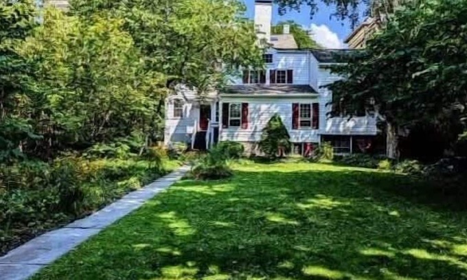 Ithaca Apartment | Charming Studio in Historic Downtown Ithaca