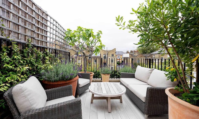St. Mary's Park House | A Terraced Delight, by Veeve