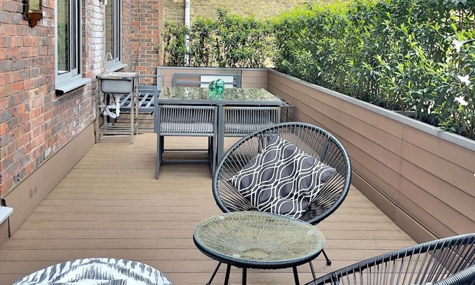 Courtfield Apartment | Beautiful Luxury Central London Apartment with a unique enormous terrace