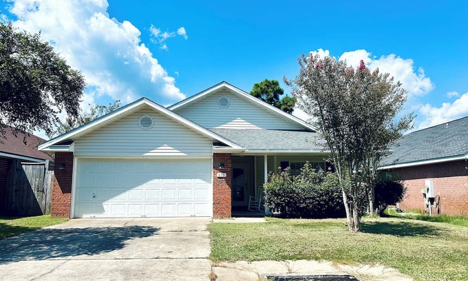 Fort Walton Beach House | Luxurious 3-bedroom house close to Hurlburt Field and beach