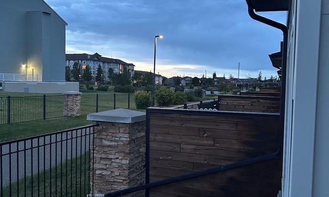 Lethbridge House | Cozy, safe, quiet suite less than 5 mins away from Uni. of Lethbridge