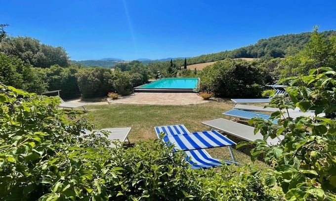 San Brizio Villa | Sleeps 12 - amazing scenery all around - exc villa, pool + grounds - pool house