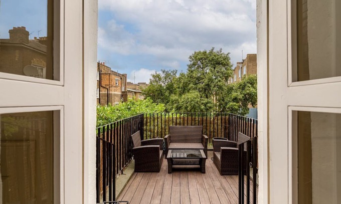 Colville Apartment | GuestReady - Portobello lux with rooftop terrace
