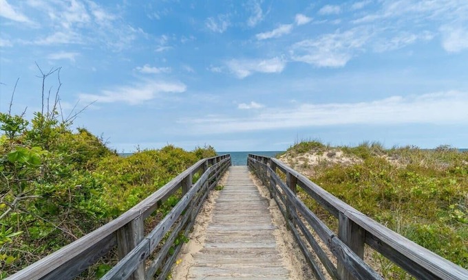 Cottage Line Apartment | *Waterview/Pool* Coastal Breeze Suite @ Salt & Sea