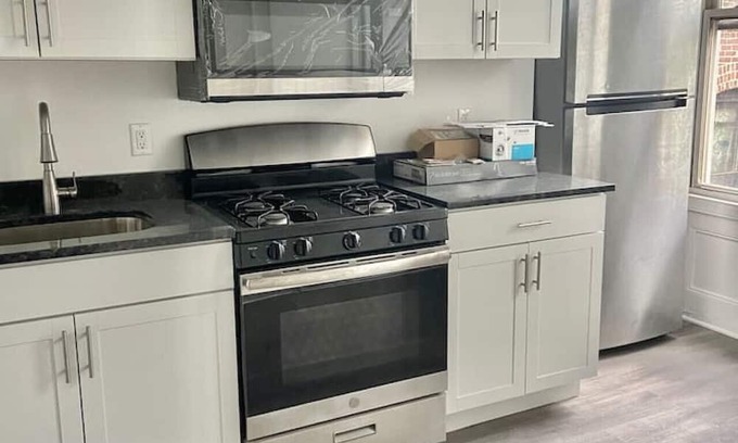Hoboken Apartment | 409- 3 Bed/2Bth Apt W Stainless Steel Appliances!