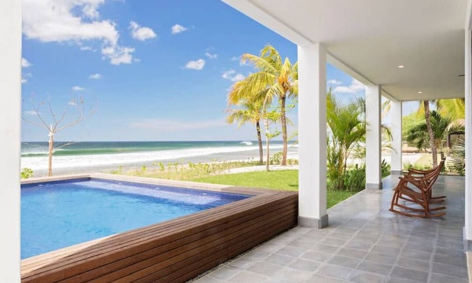 Playa Colorado House | Iguana Beach House + Casita: Spacious Beachfront House with Swimming Pool