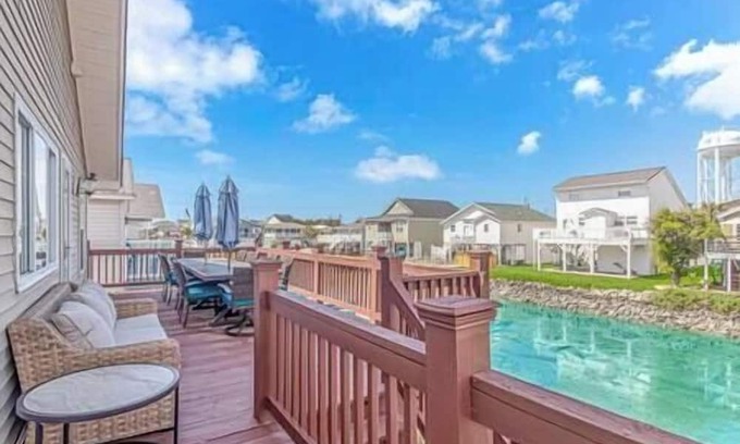 Cherry Grove Beach House | Little Miss Myrtle