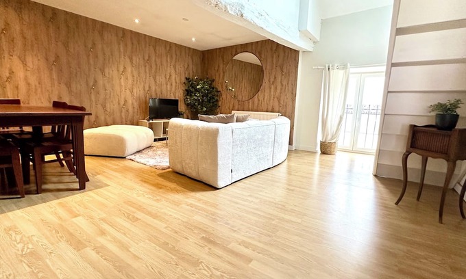 Le Blanc Apartment | Appartement Hyper Centre Le Blanc Entrée Autonome