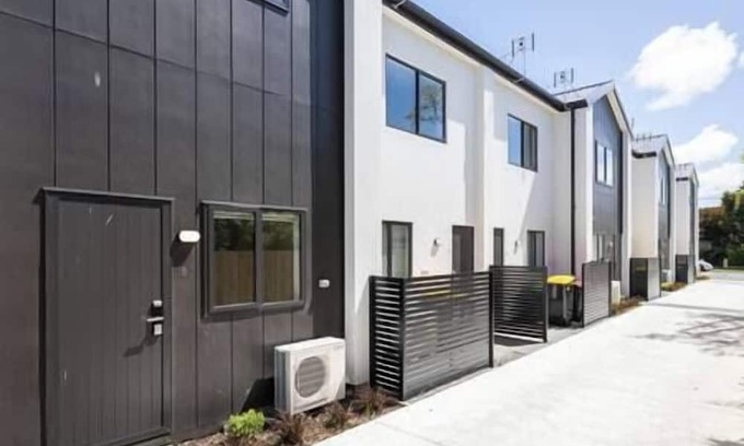Linwood Apartment | Unwind in Stylish New Accom in Bustling CHCH U3, Unwind in Stylish New Accom in Bustling CHCH