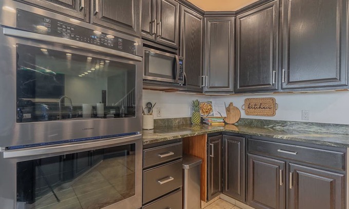 North Pole House | Spacious Modern Home Near Santa Claus House on 1.5 Acres