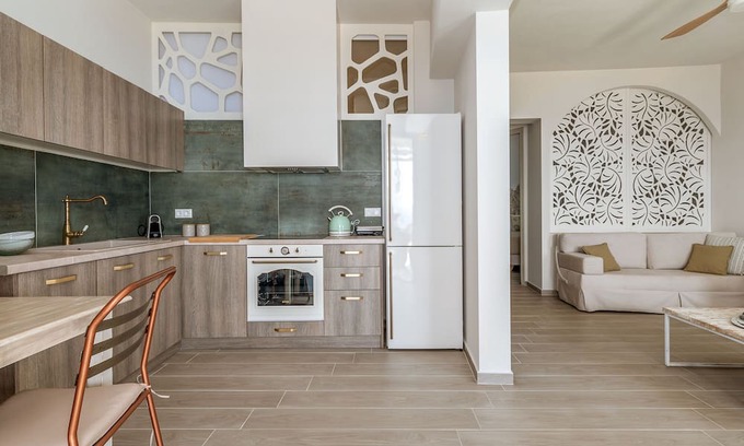 Kato Aprovatou Apartment | Apartment 'Captain's Pounda Suite' with Sea View, Wi-Fi and Air Conditioning