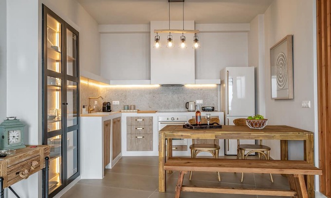 Kato Aprovatou Apartment | Apartment 'Captain's Koutsi Suite' with Private Terrace, Wi-Fi and Air Conditioning